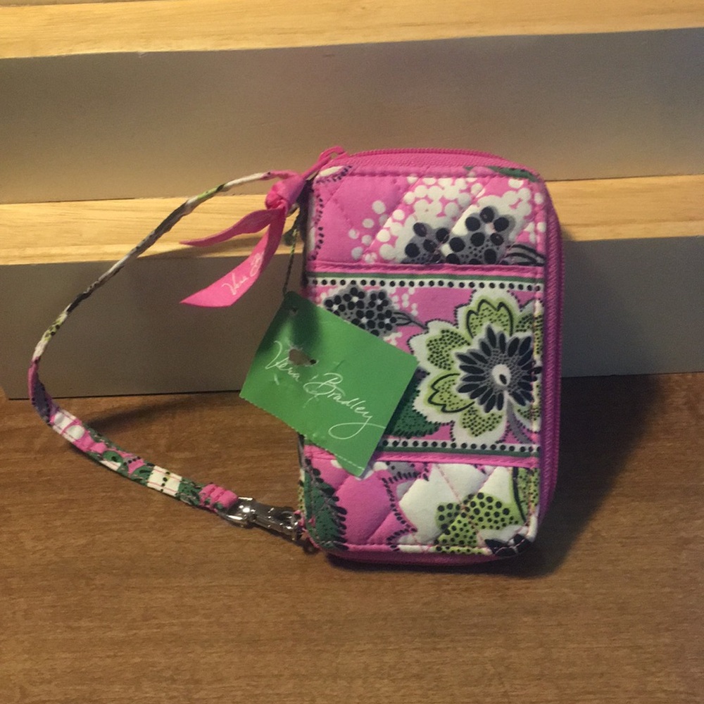 VERA BRADLEY CARRY IT ALL WRISTLET PRISCILLA PINK NWT.